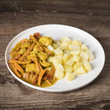 Tajine mit Zitronen-Confit-Hühnchen und Kartoffeln